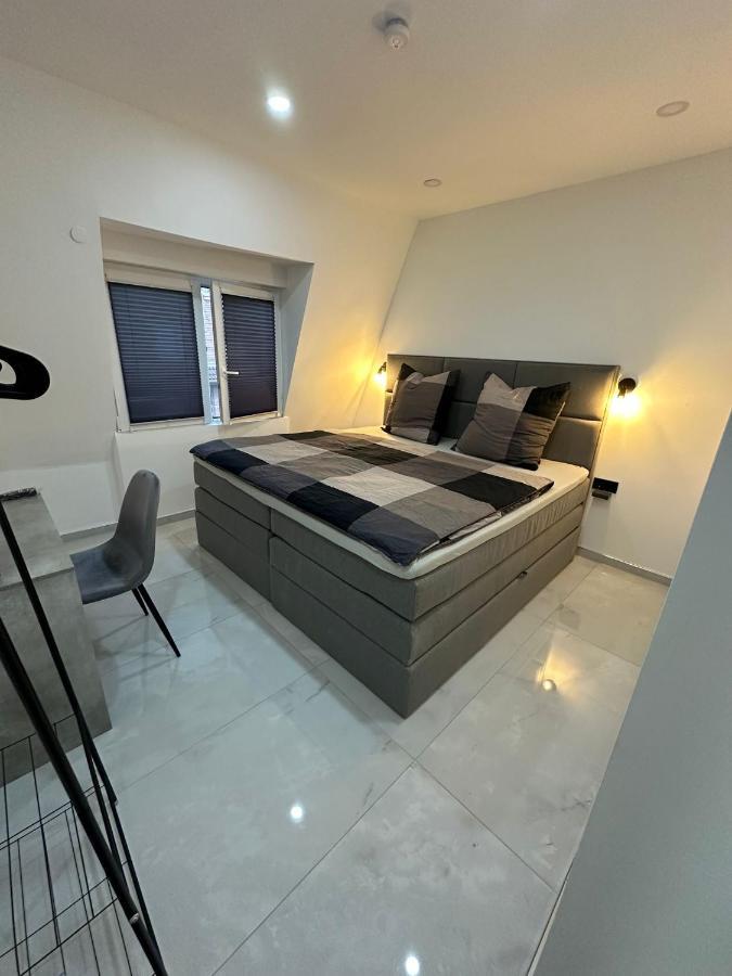 Moparts Guest house Oberhausen (North Rhine-Westphalia)